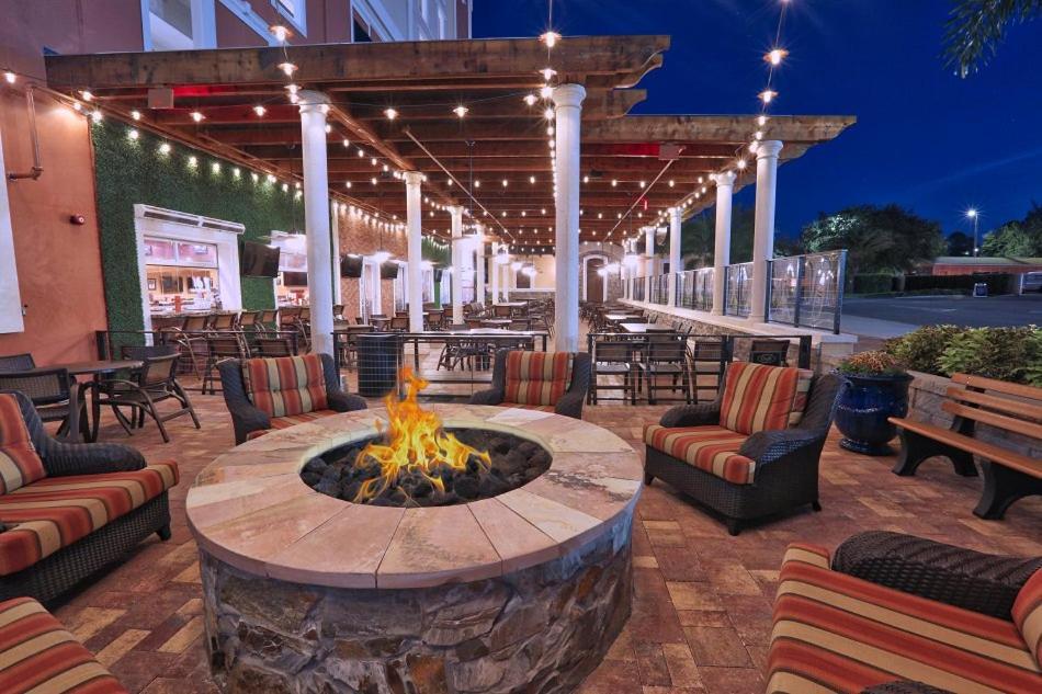 Stunning Condo Near Universal Studios Williamsburg Экстерьер фото